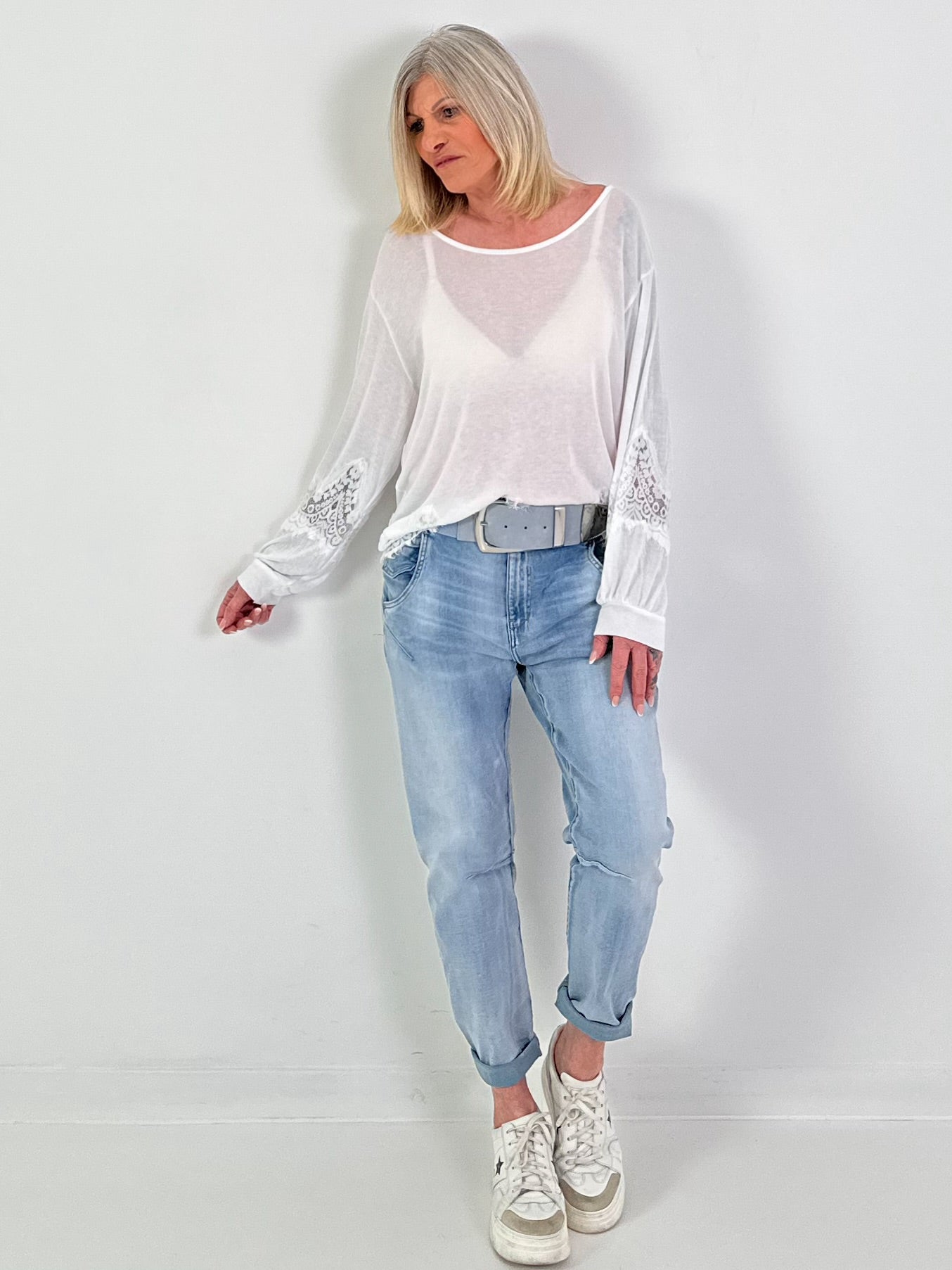 Pullover mit Spitzeneinsätzen - weiss