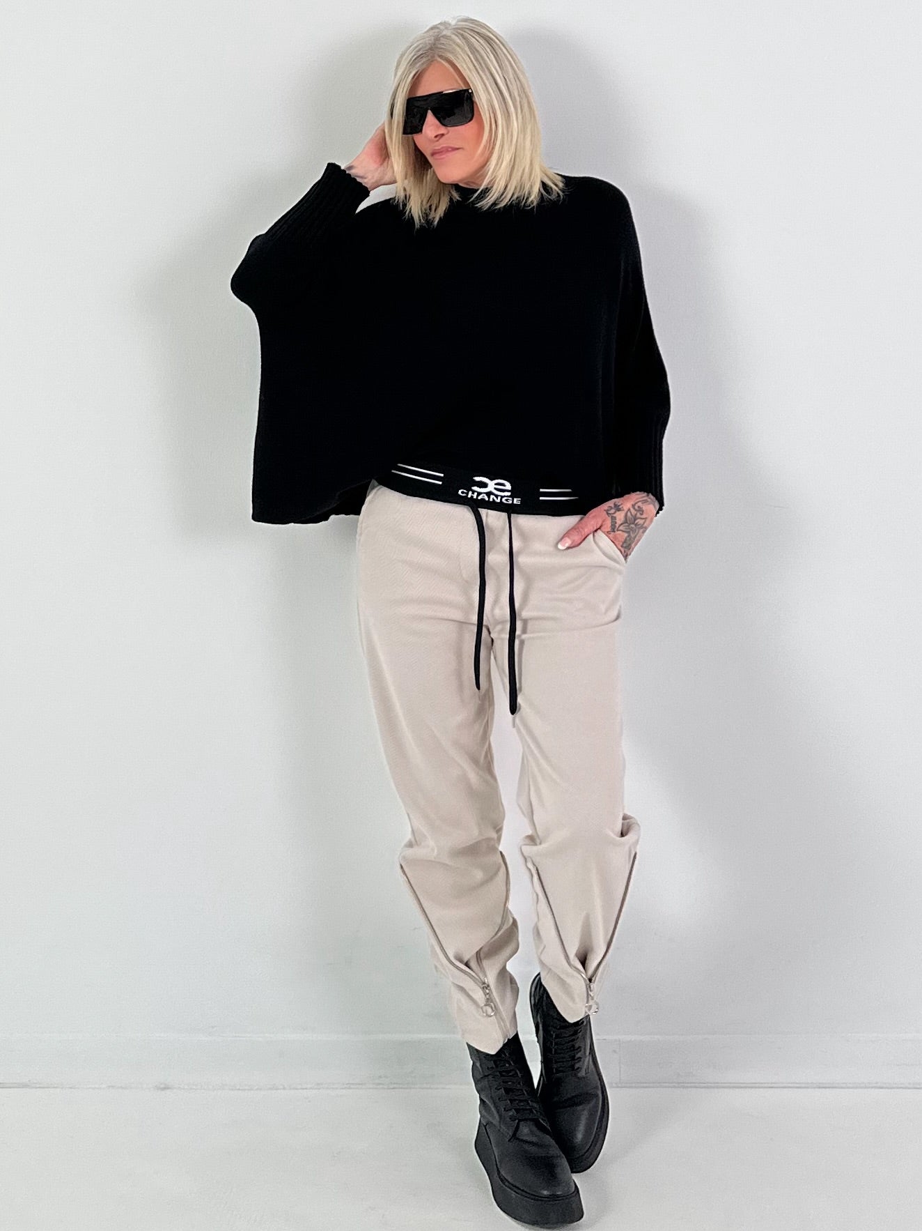 Pants model "Dynamic Move" - ​​beige