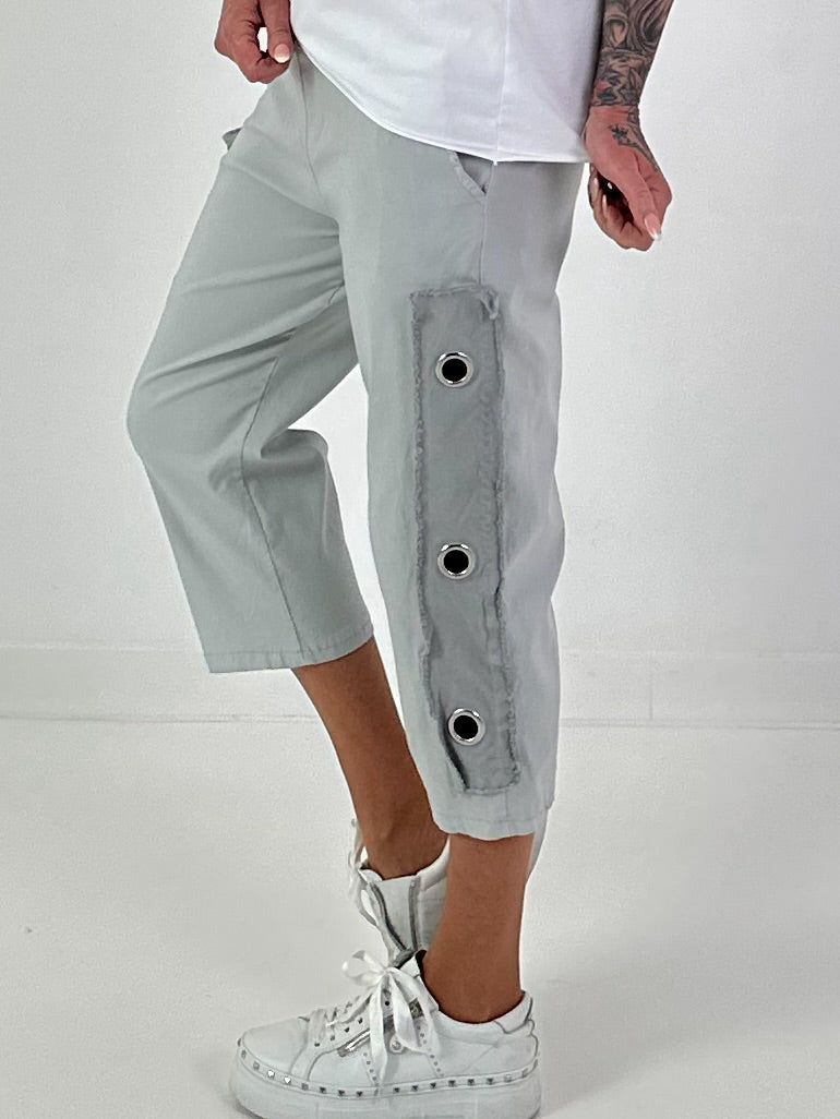 Broek met veteroogjes - grijs