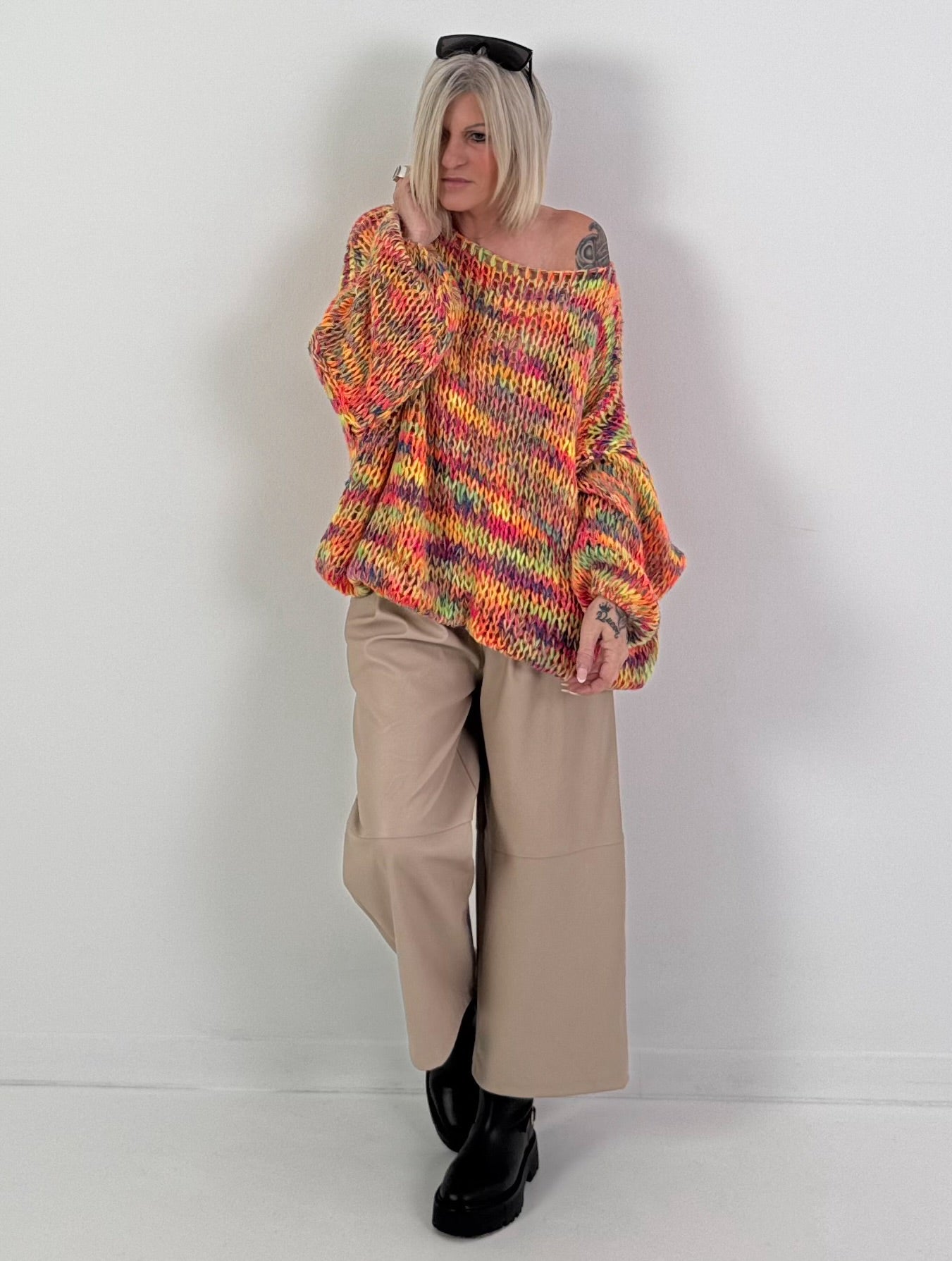 Oversized chunky knit sweater model "Sweet Whisper" - multicolored