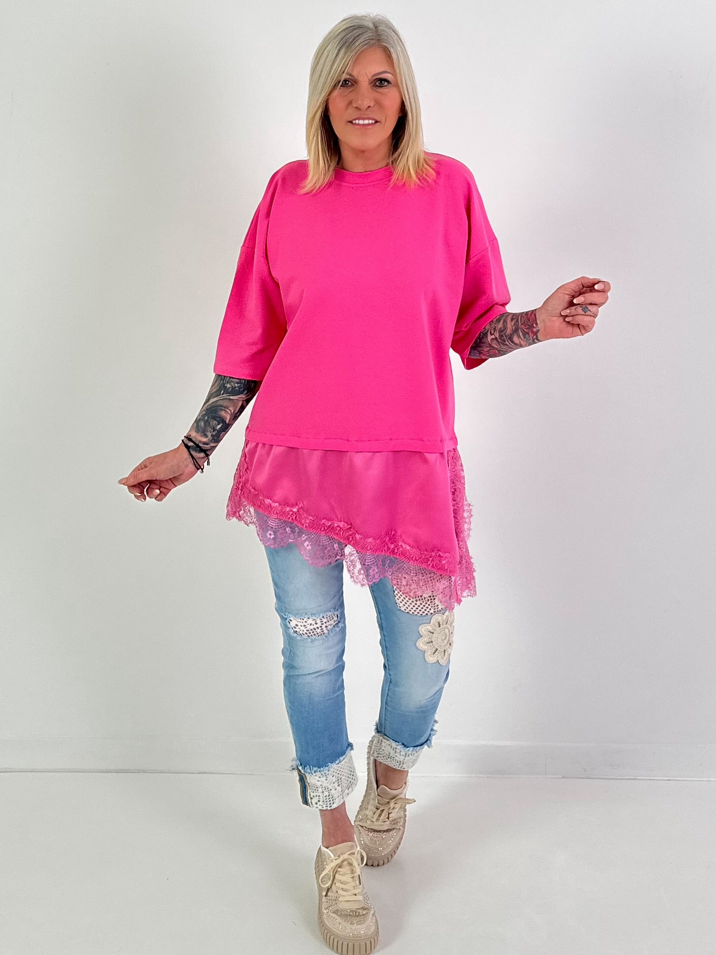 Shirt Modell "Layered Grace" - pink
