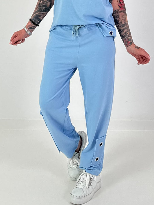 Sweatpants with eyelets - light blue