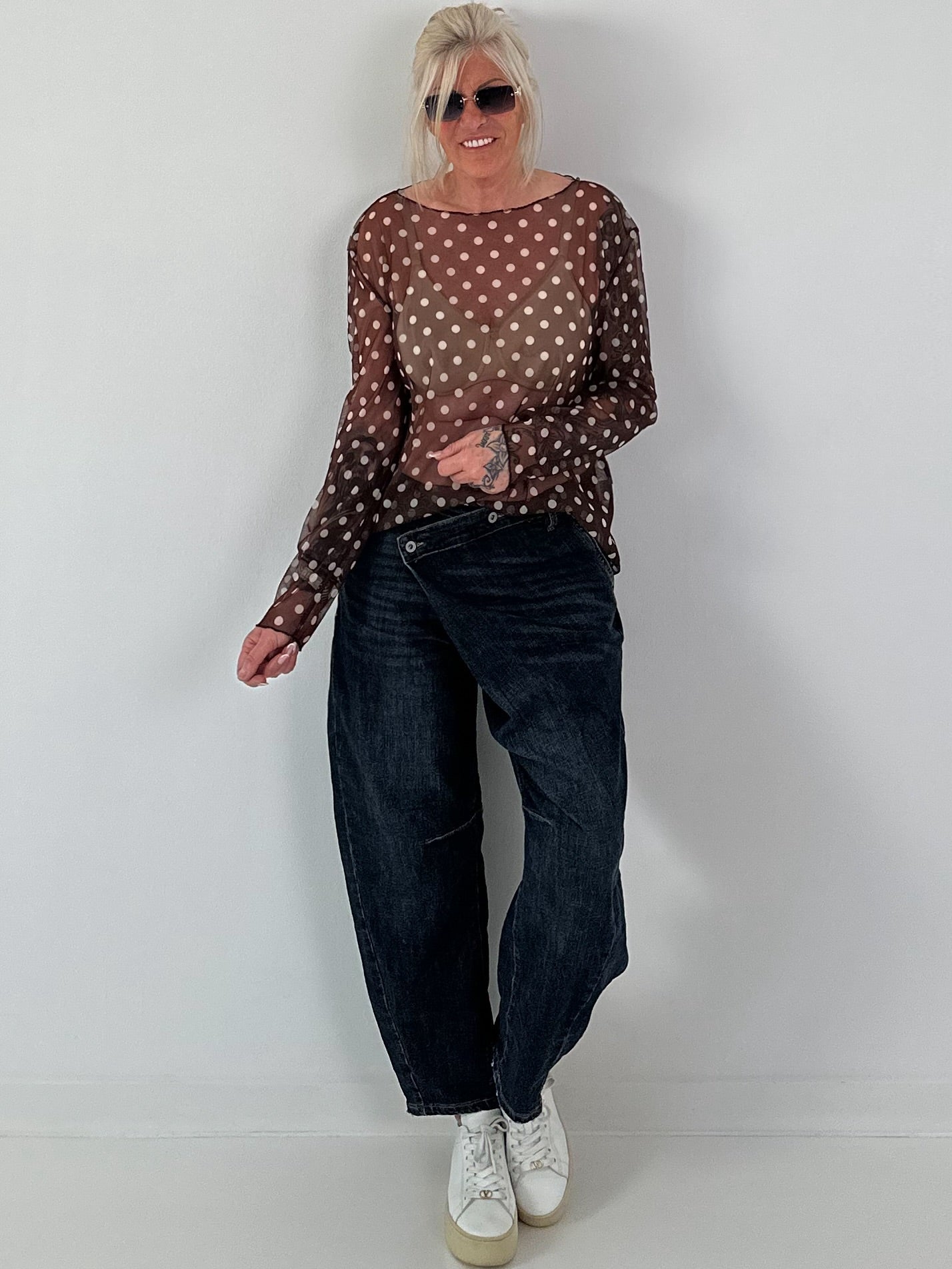 Mesh Shirt mit Punkten - mokka