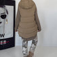 Weste mit schimmerndem Finish und Kapuze - taupe