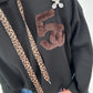 Hoodie mit Leo Bändchen und Teddyplüsch Print - schwarz