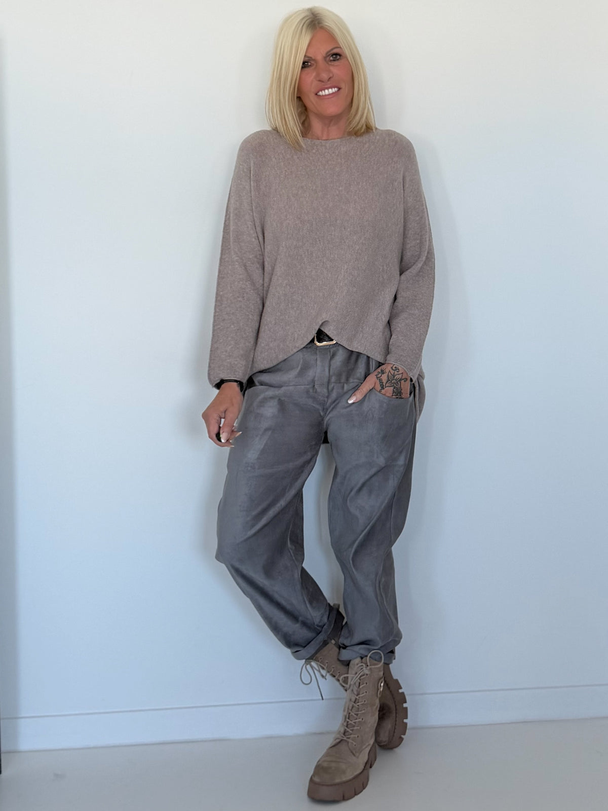 Basic pullover met ronde hals - taupe