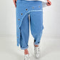Jeanshose mit silbernen Ösen - hellblau