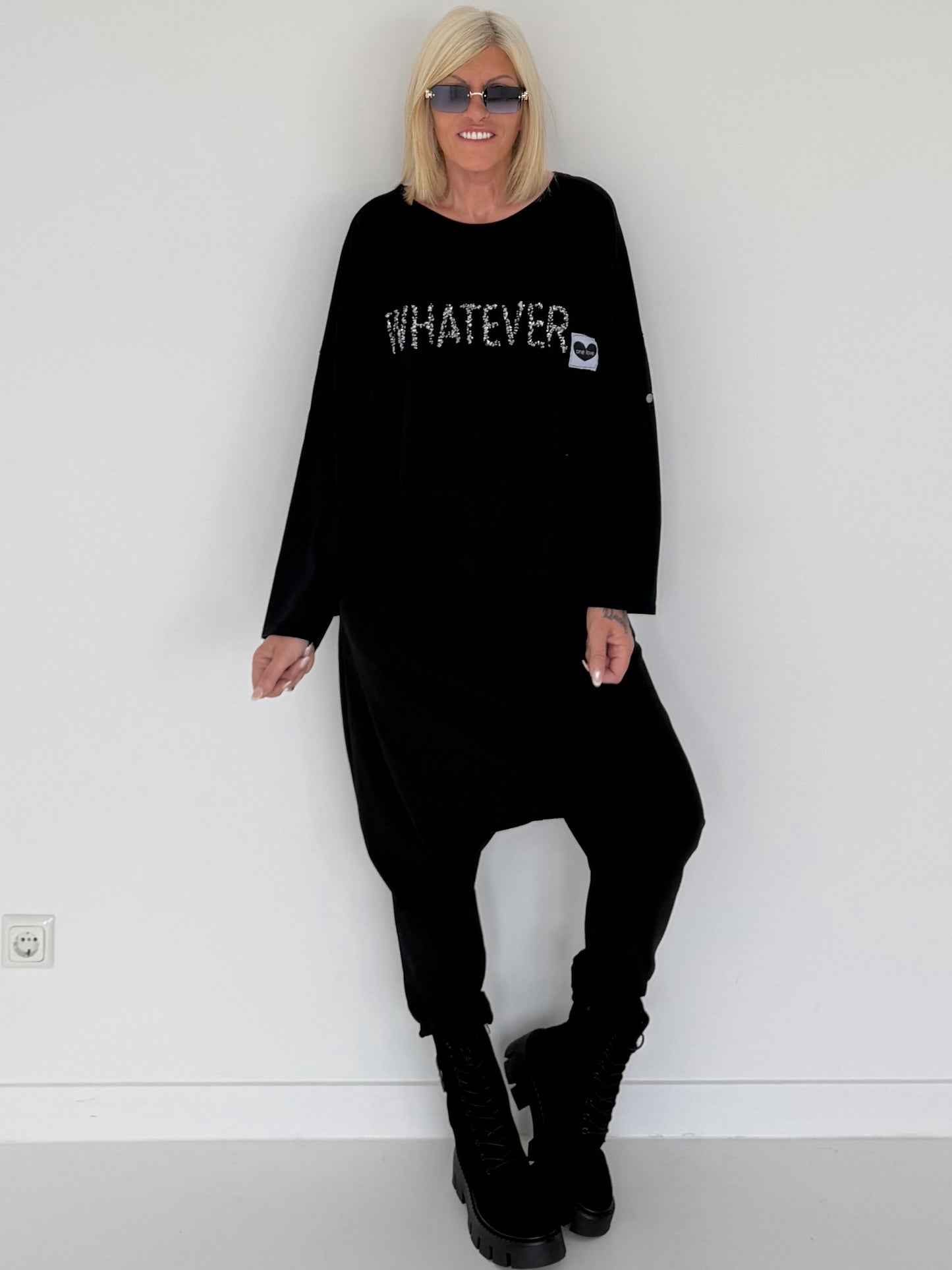 Sweater Whatever mit Strass-Details - schwarz