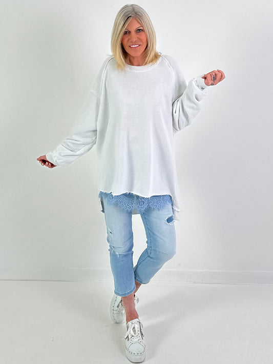 Oversized Sweater Modell "Cloud cut" - weiss