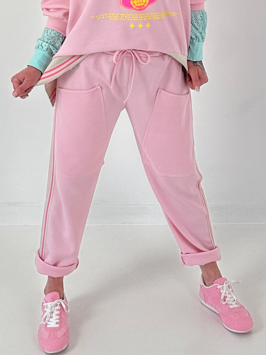 Hose mit großen aufgesetzten Taschen - rosa