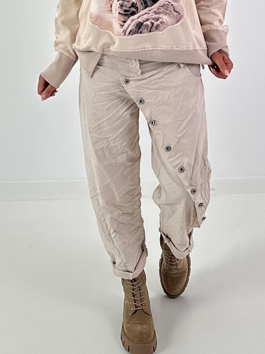Hose mit elastischem Bund und Knopfleiste quer - beige