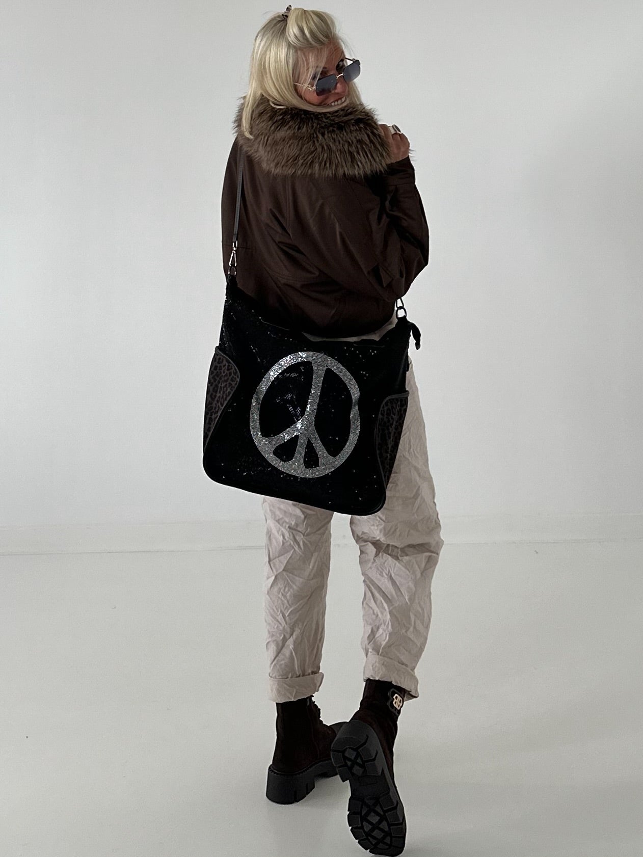 Jacke mit Fellkragen - mokka