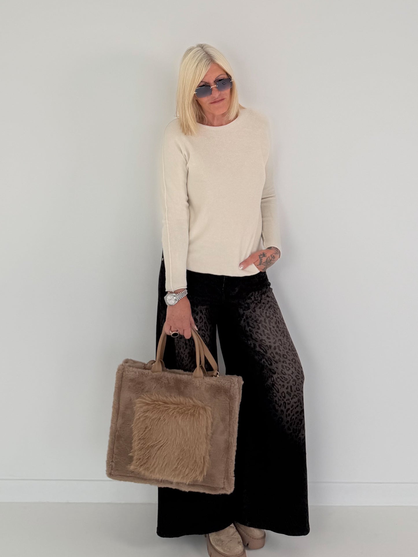Stylische Felltasche - beige