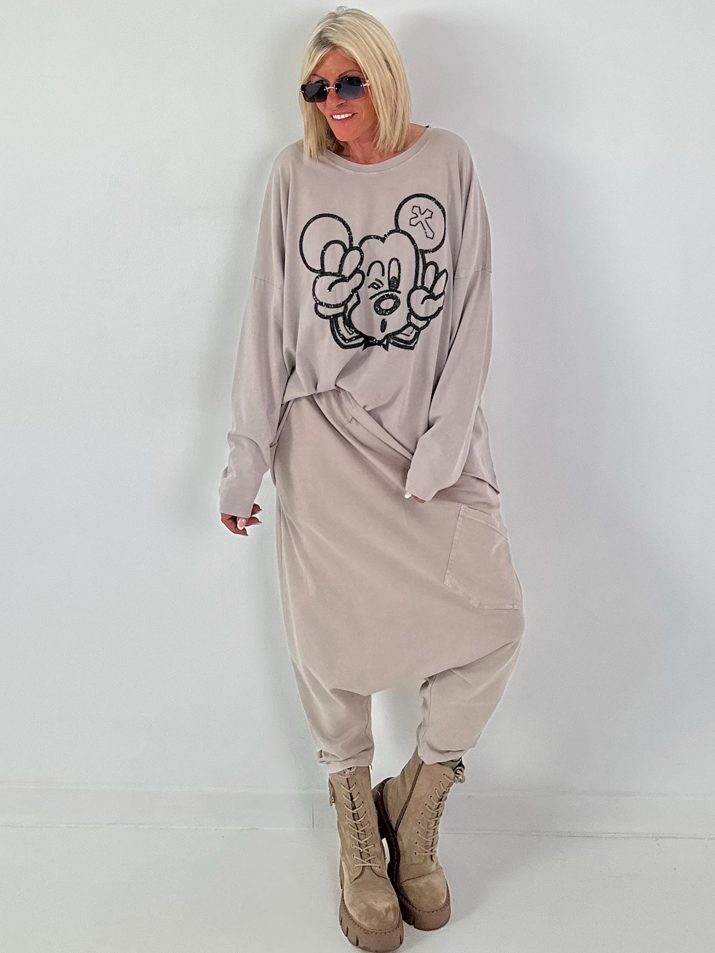Oversized Sweater mit Paillettenprint - beige