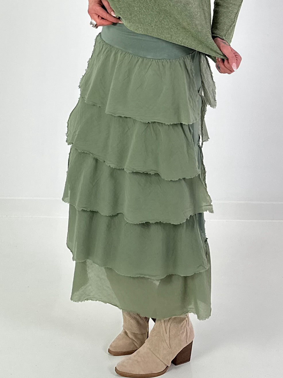 Long skirt with flounces - khaki