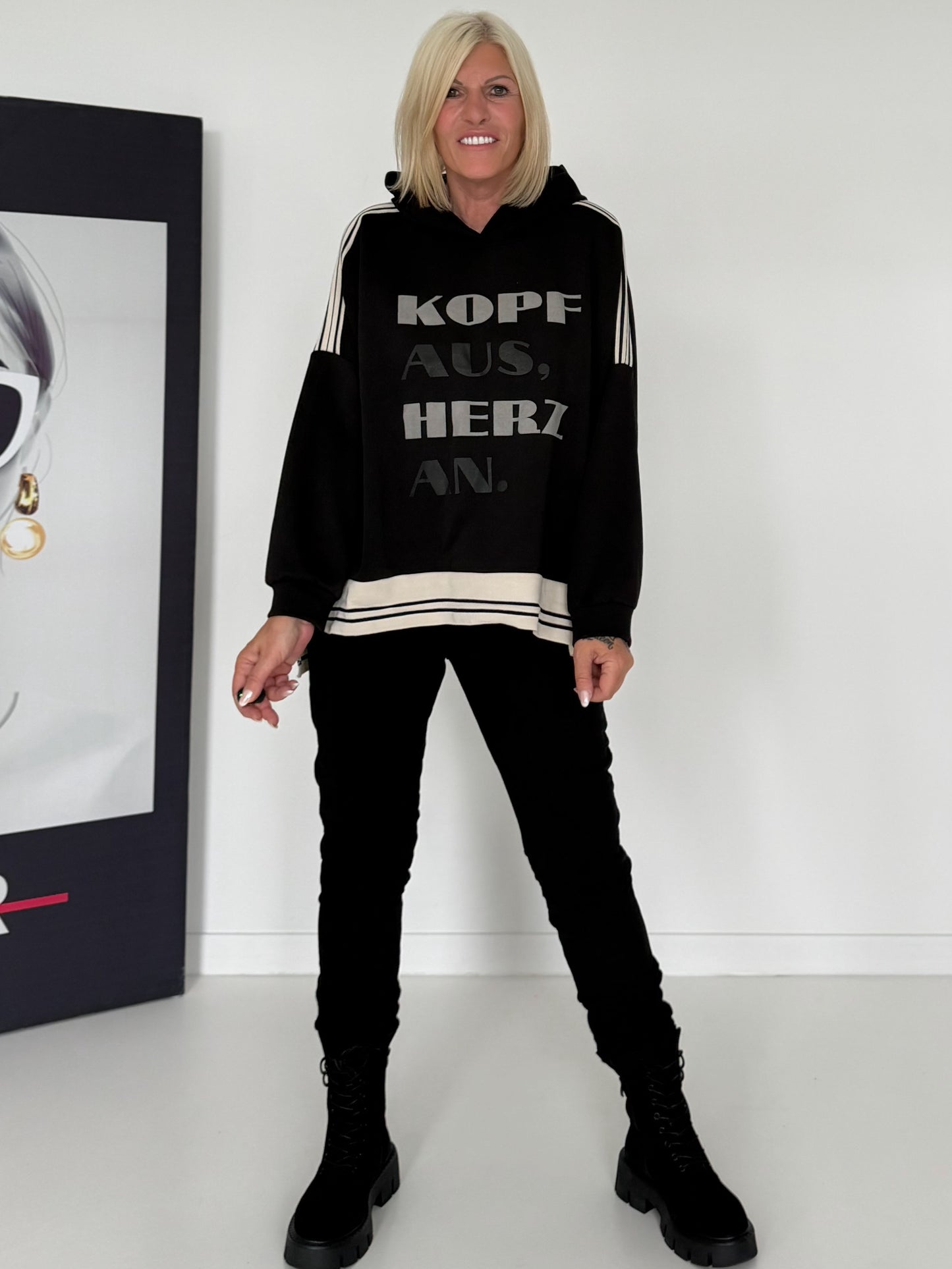 Oversized Hoodie Kopf Aus, Herz An! - schwarz