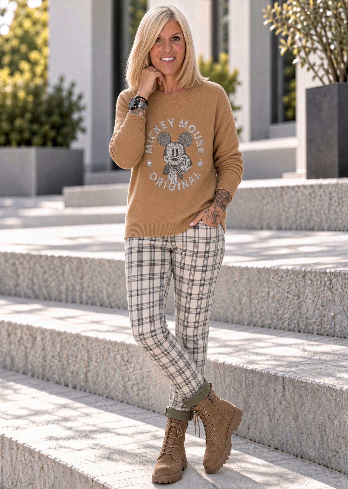 Sweater with rhinestone comic motif - camel