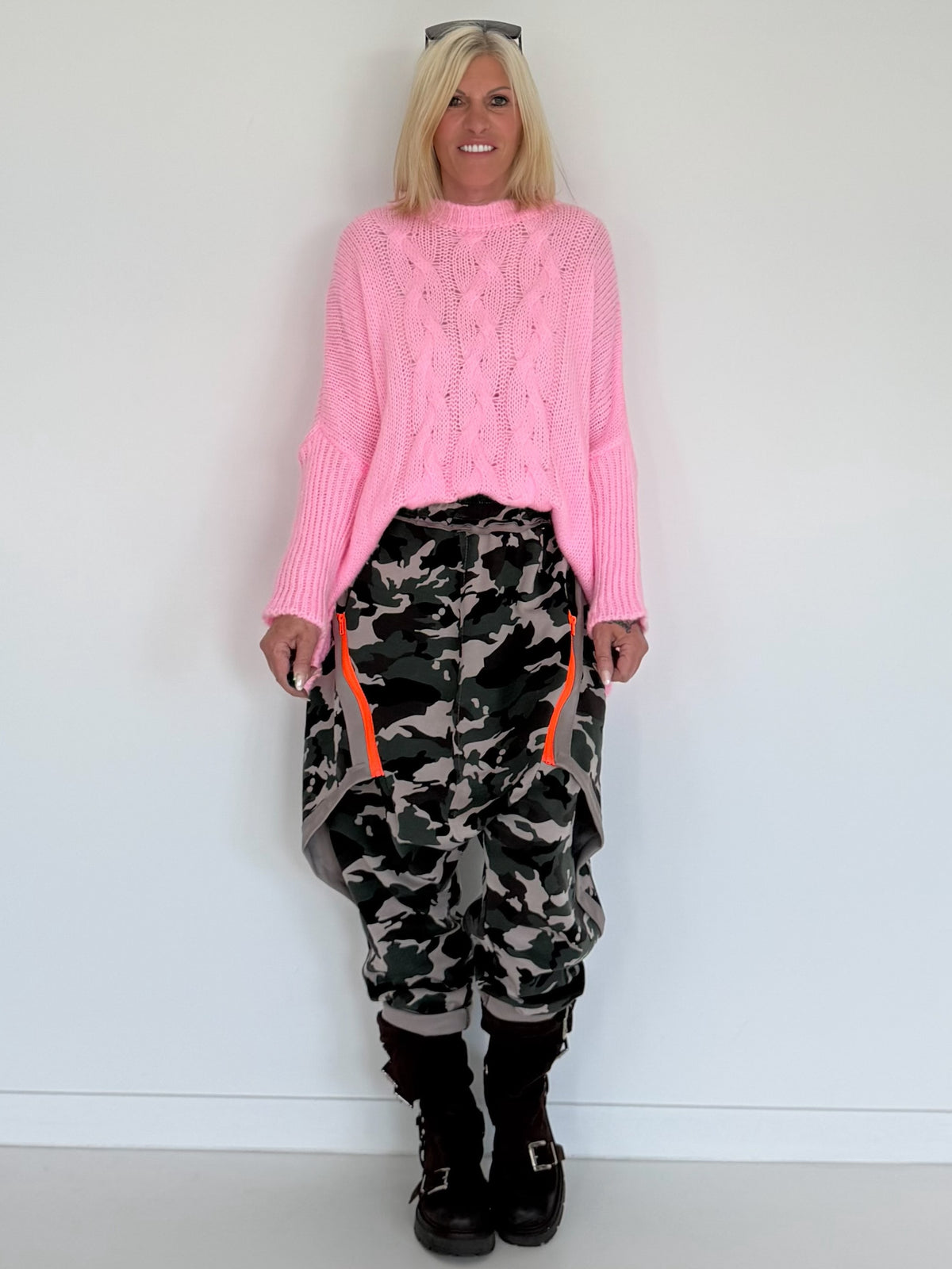 Pullover mit Stulpenärmeln und Zopfmuster - rosa