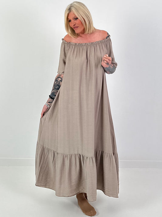 Kleid mit Rüschenkragen und Volantsaum - taupe