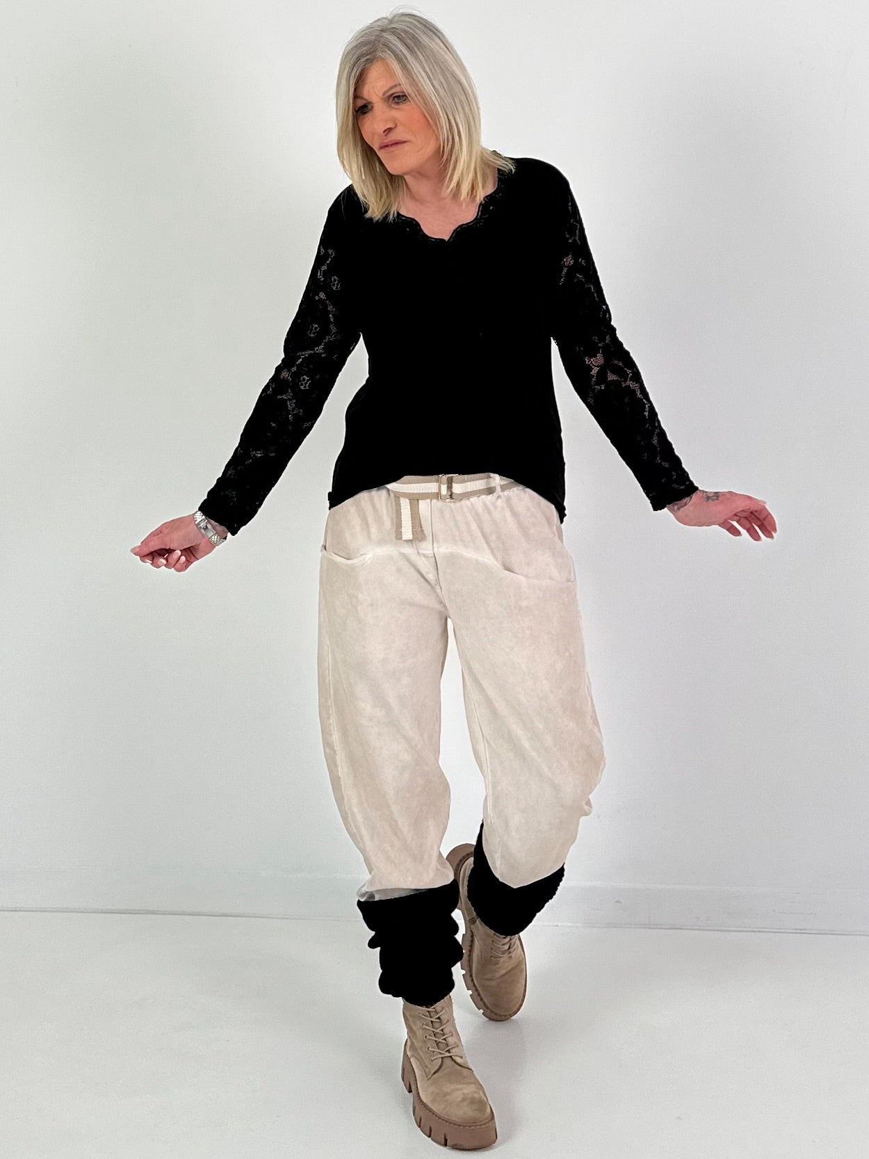 Gerippte Strickstulpe - schwarz