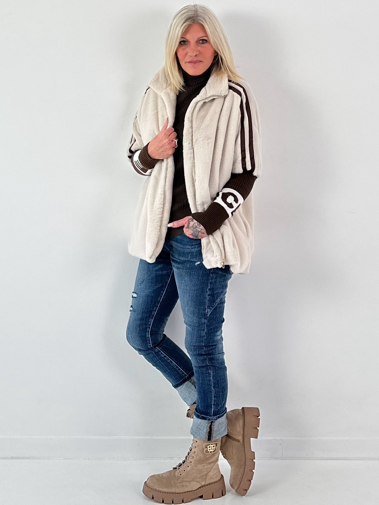 Pelzjacke mit Strickarm Modell "Fluffline" - beige