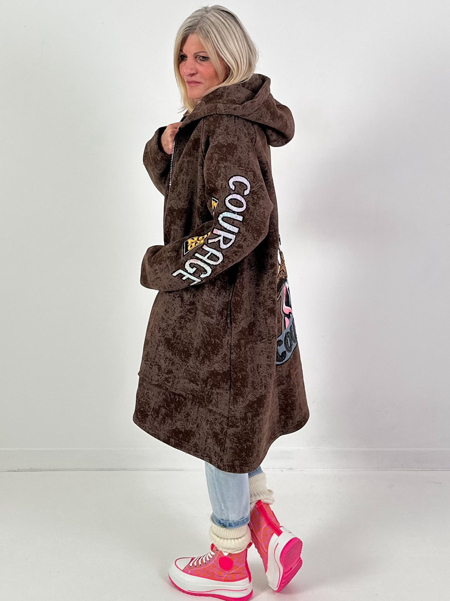 Jasmodel "Courage" - bruin