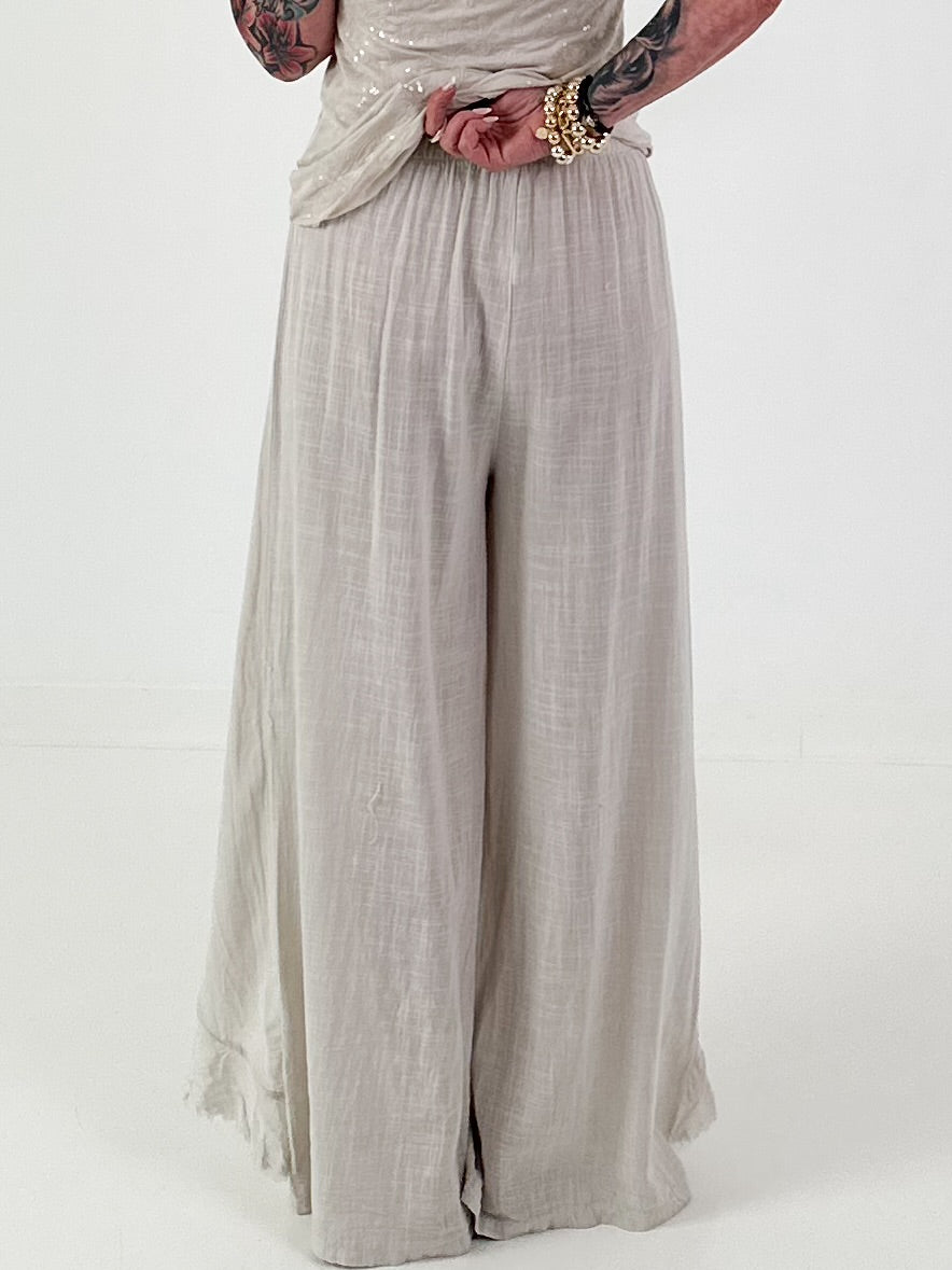 Weite Hose mit Bindevolant - beige