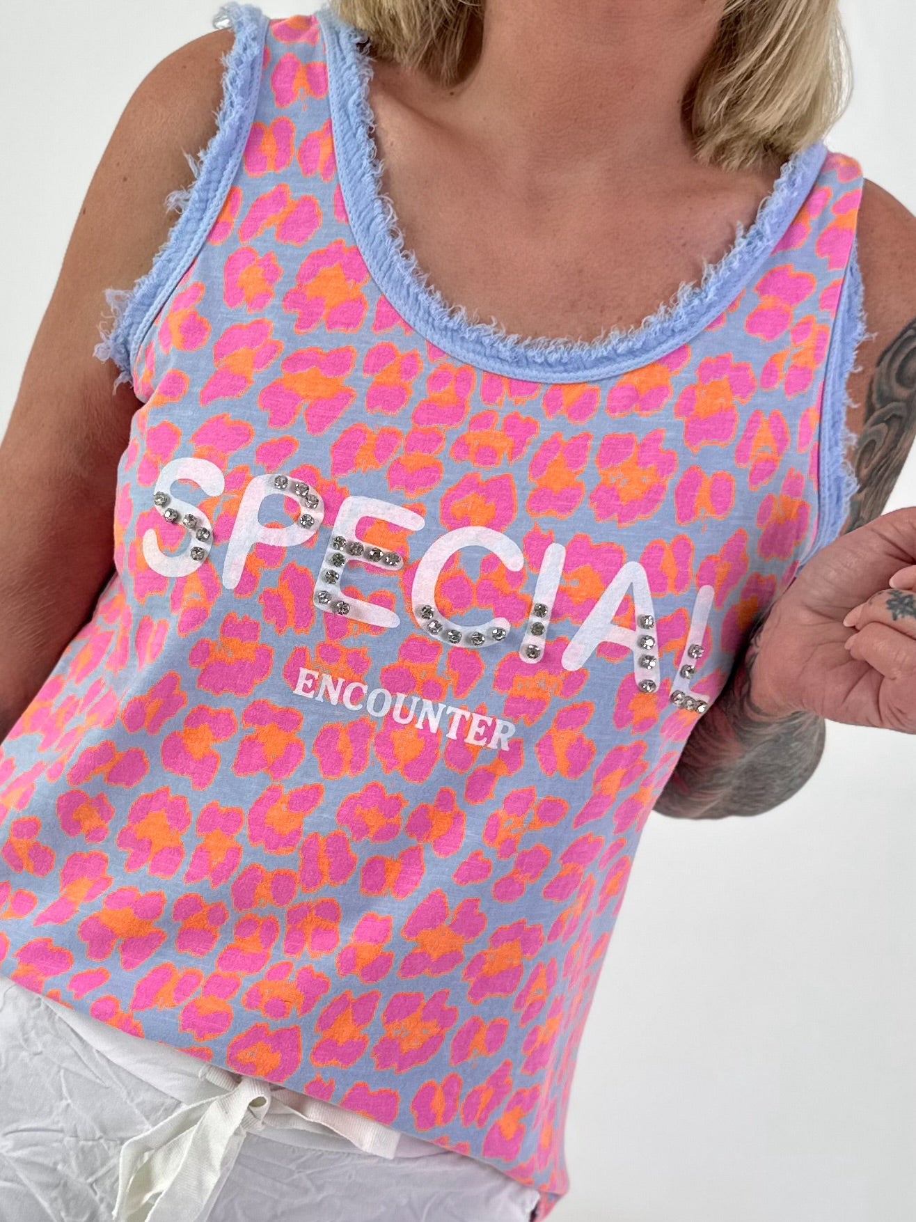 Leo Tanktop with Rhinestone Details - light blue multi-coloured