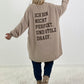 Oversized Shirt mit Statement Spruch auf dem Rücken - beige