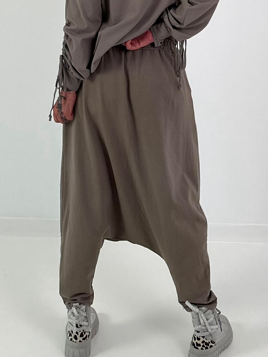 Haremhose mit Knopfdetails - taupe