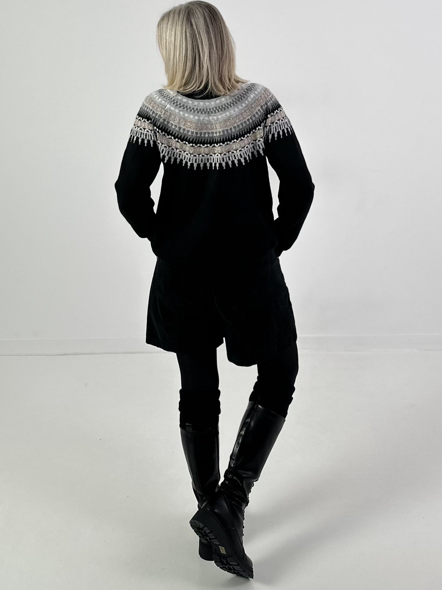 Turtleneck sweater model "Scandinavian Shine" - black-gray