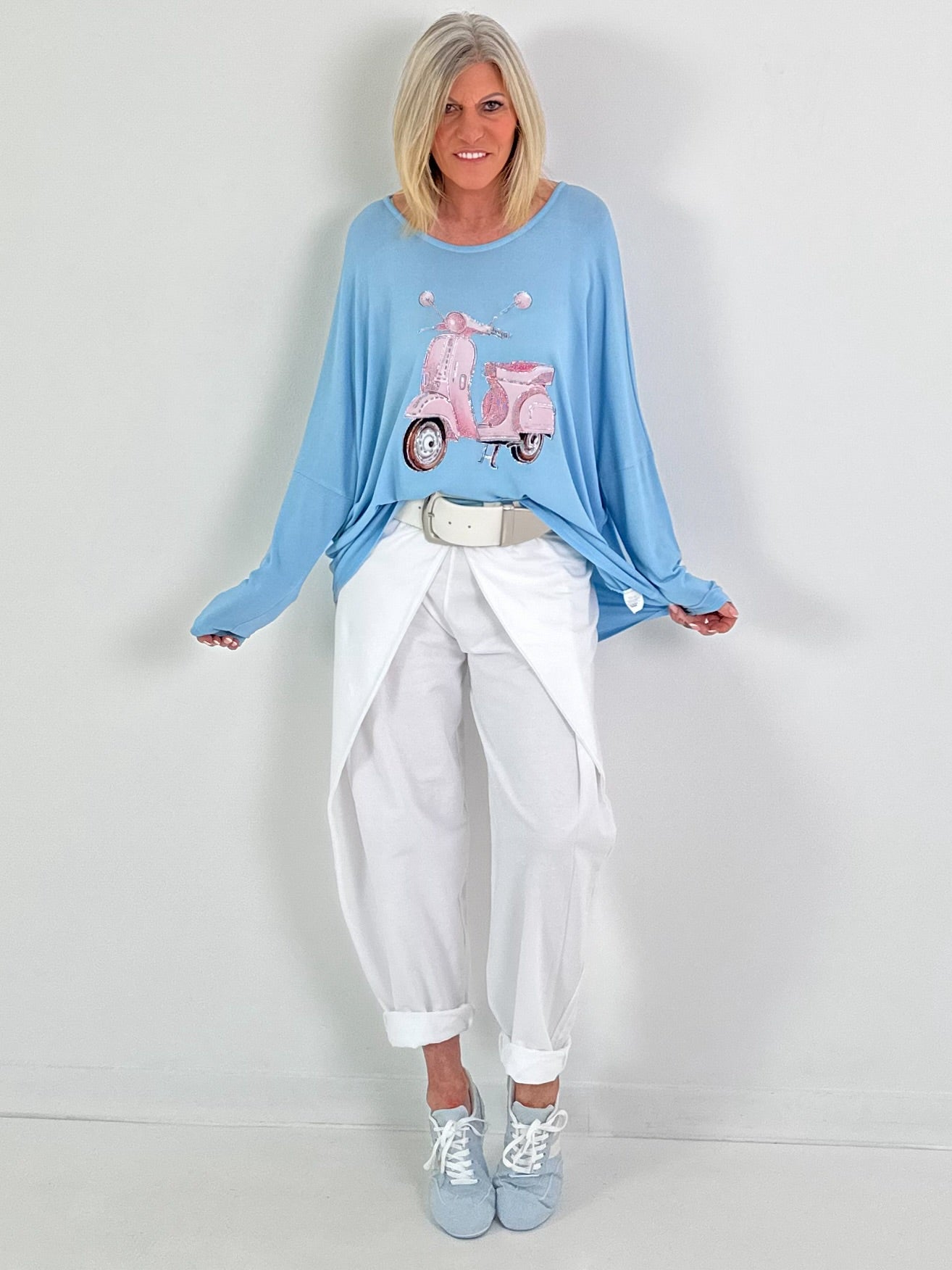 Oversized Pullover Vespa - hellblau