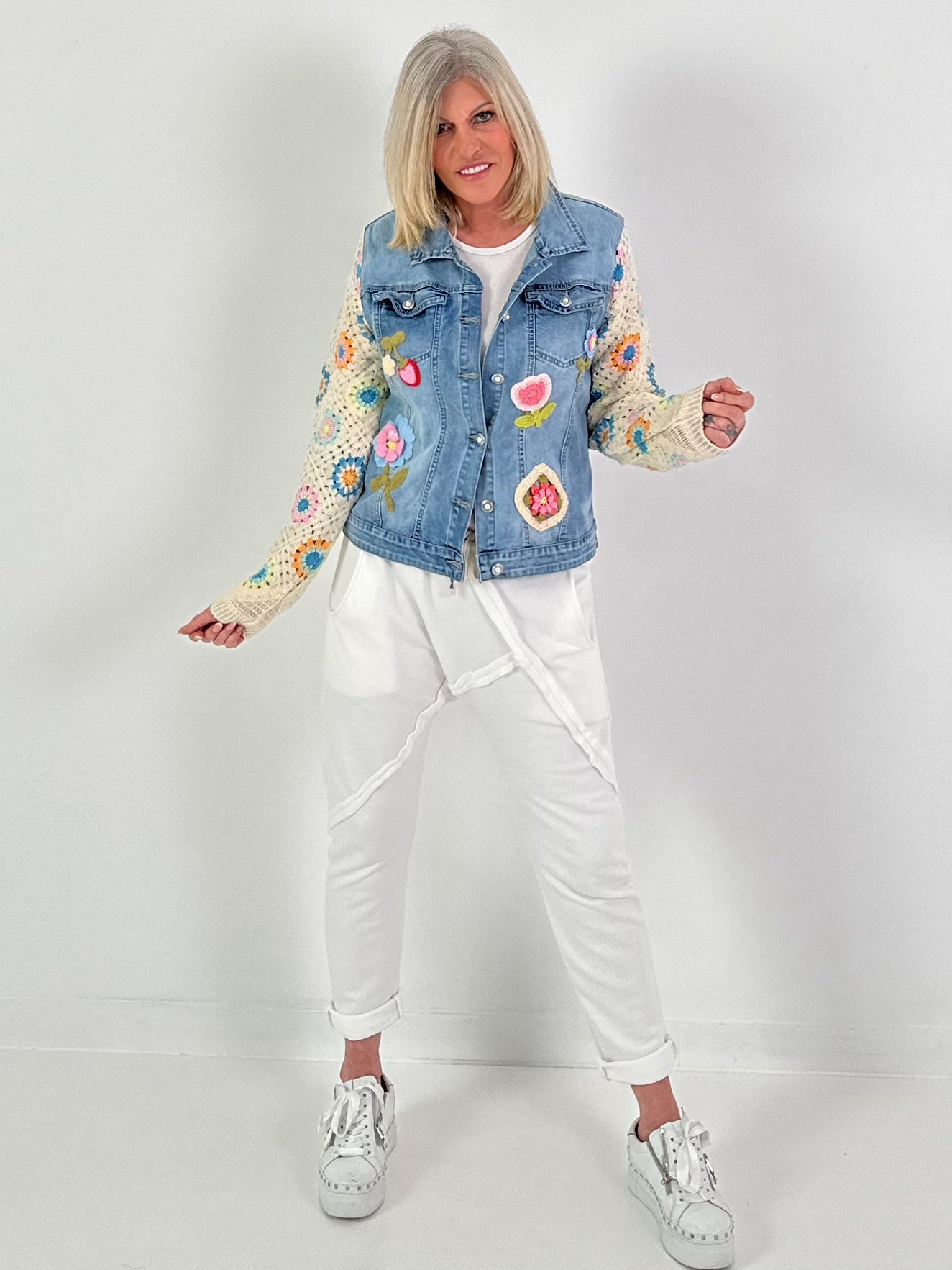Denim jacket with crocheted sleeves - denim