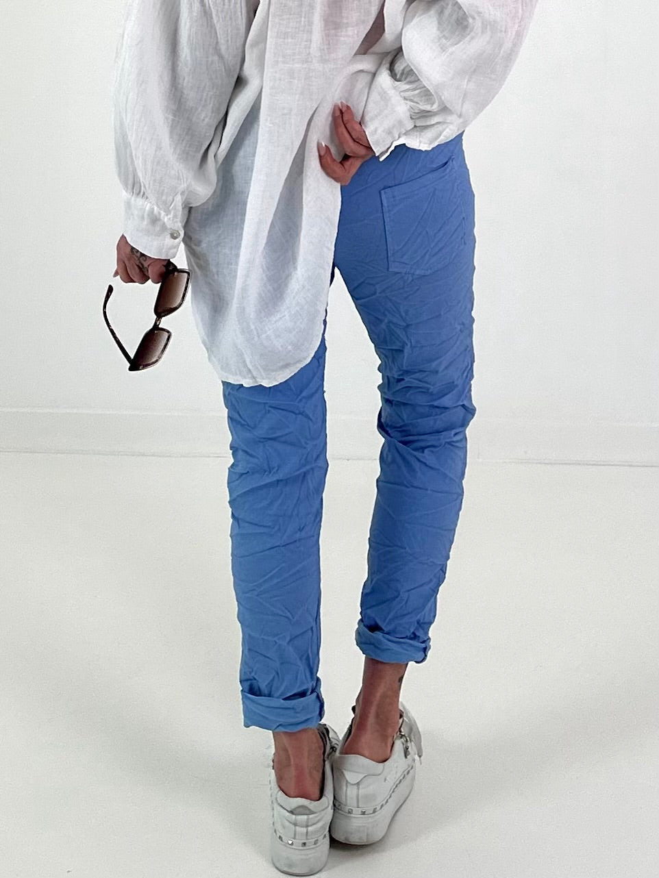 Light blue jeans with denim and sequin details