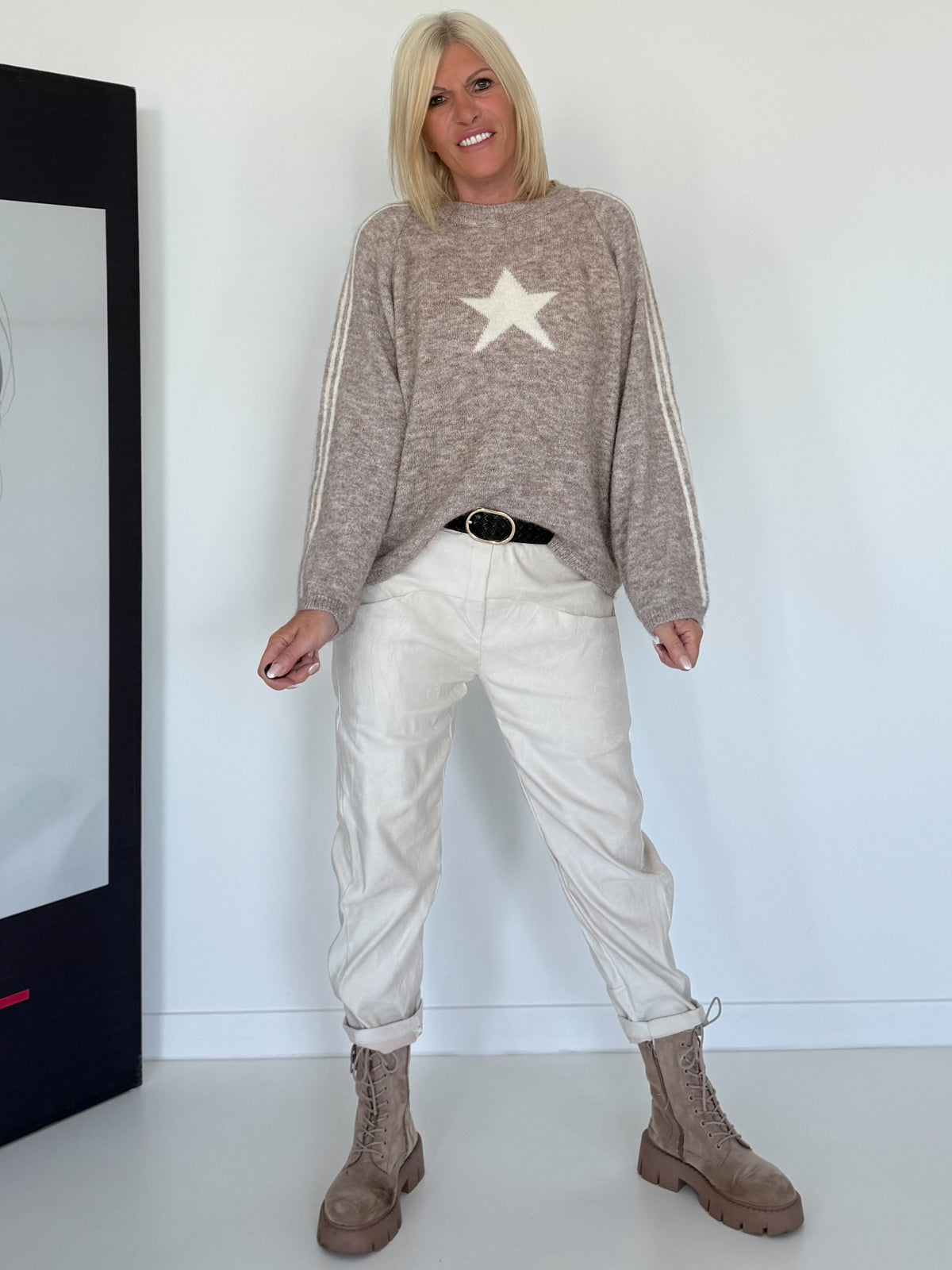 Kuscheliger Pullover mit Sternmotiv - taupe-beige