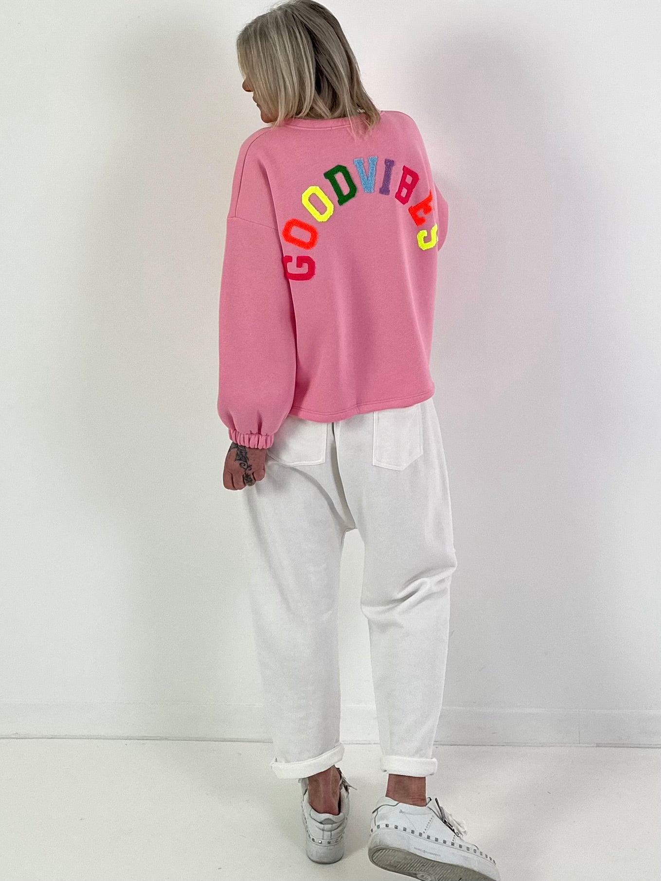 Sweatshirt model "Good Vibes" - pink
