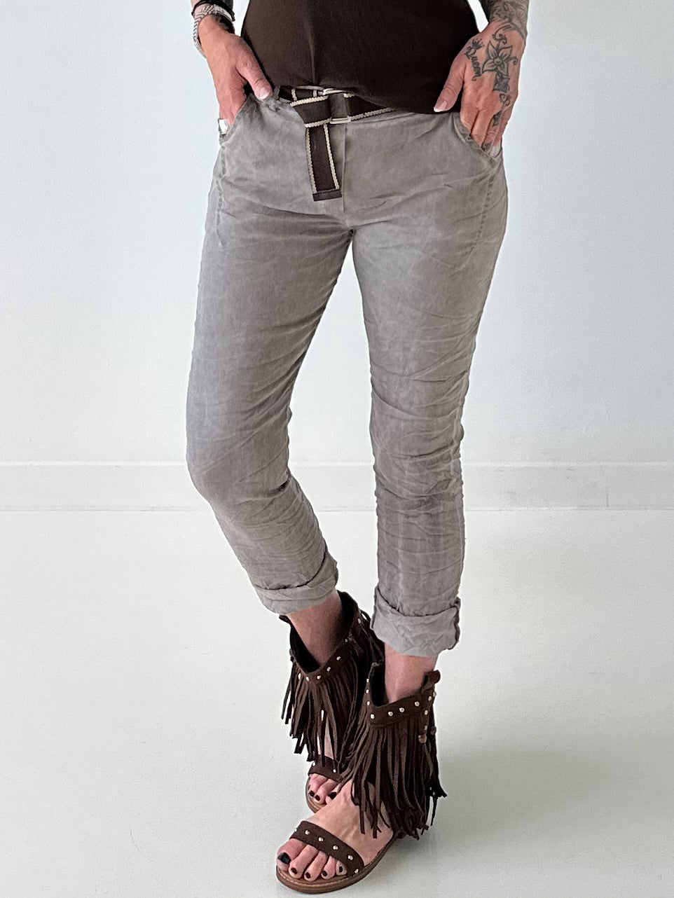 Hose stone washed mit Gürtel - taupe