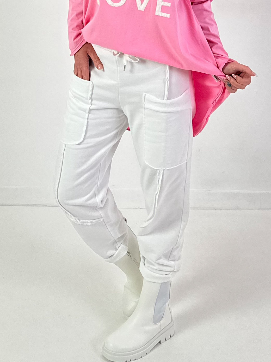 Hose Modell "Urban Pocket Flair" - weiss