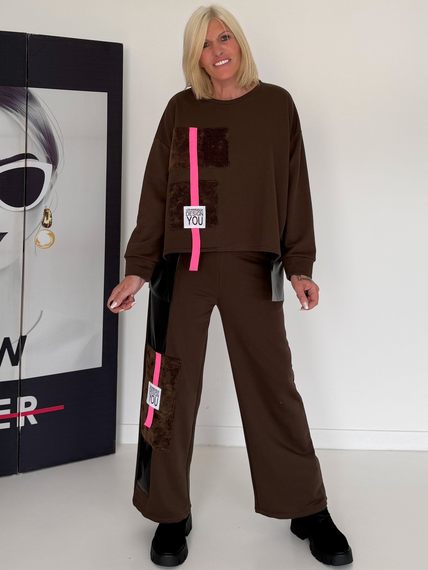 Casual tweedelig pak met details van leerlook en corduroy - mokka