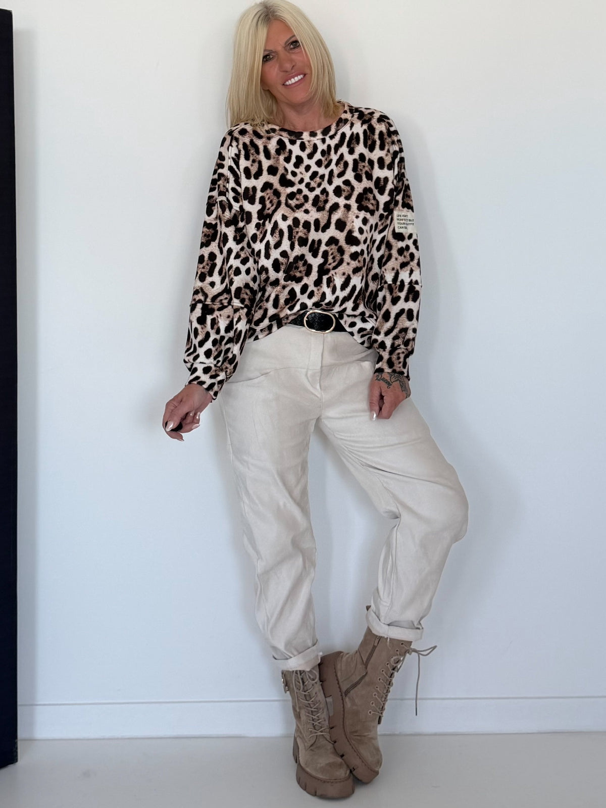 Sweater mit Allover-Leo-Print - beige-schwarz-mehrfarbig