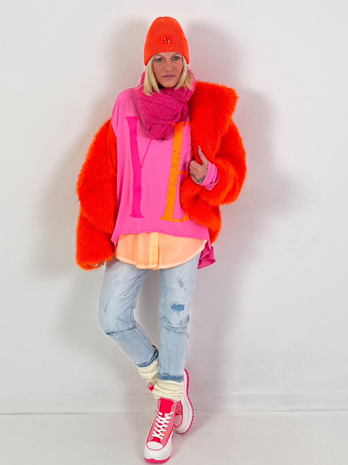 Oversized shirt model "YEAH" - bubble pink