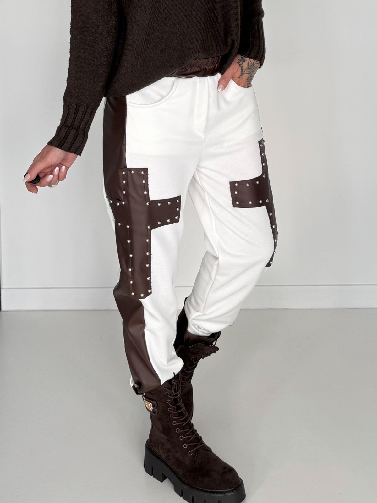 Sweathose im Materialmix - weiss-mokka