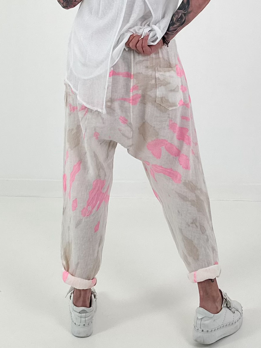 Linen Baggy with Tie-Dye Pattern - white-neon pink-beige