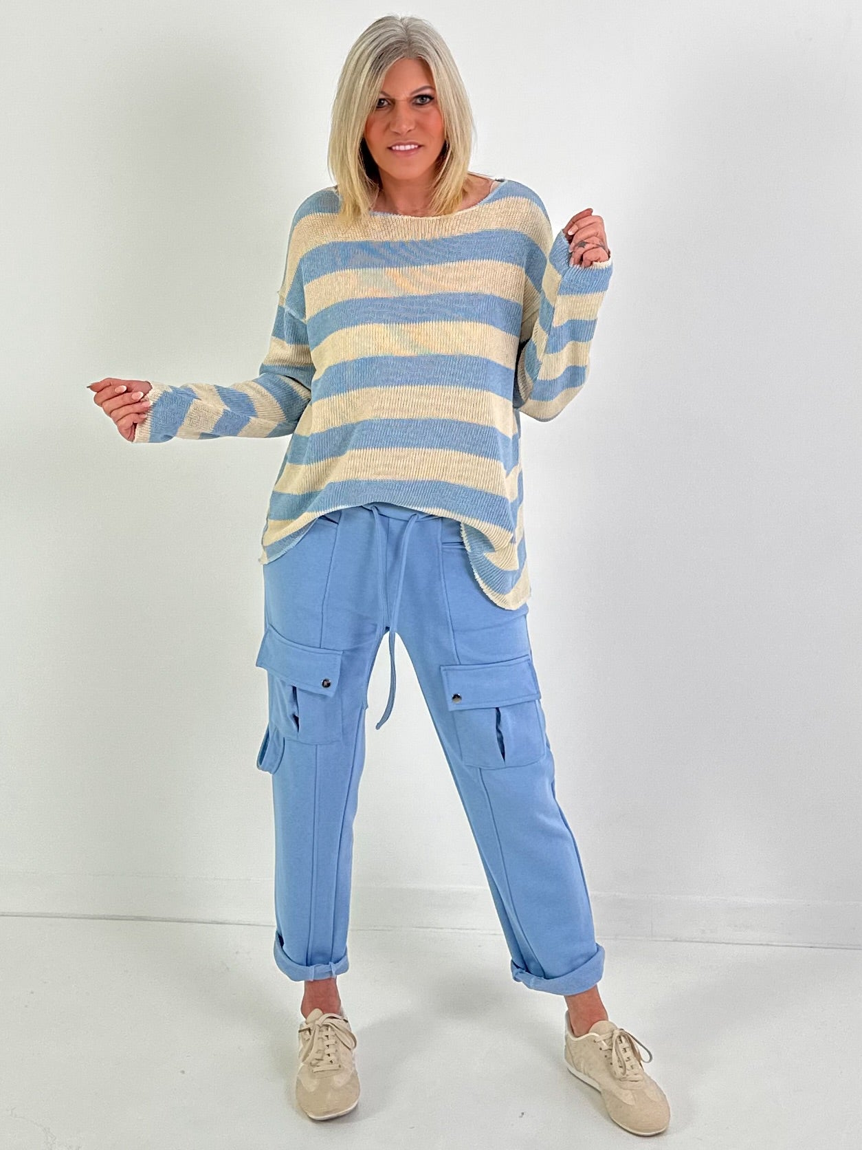 Hose mit Cargo Taschen - hellblau