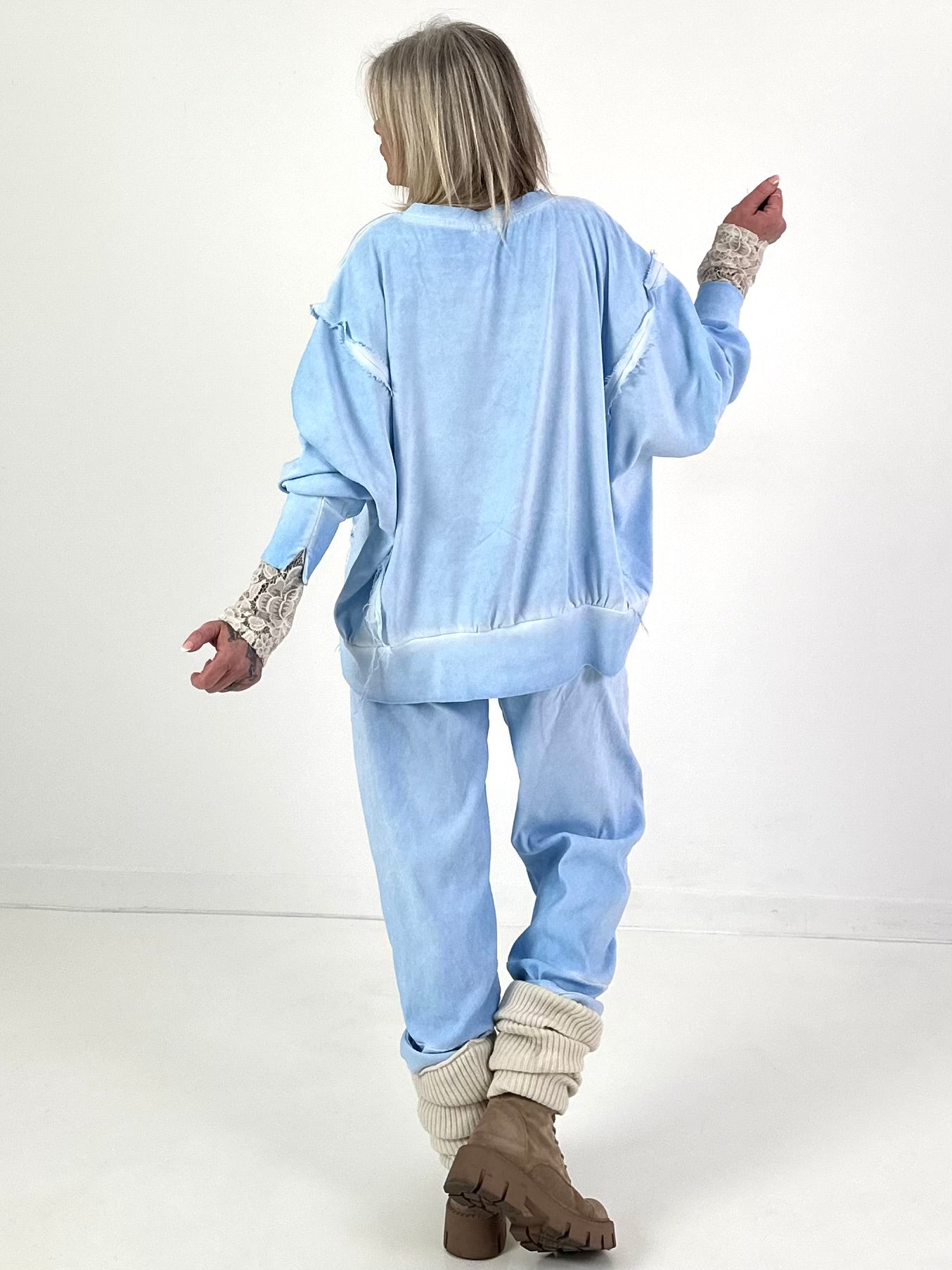 Sweater mit Linksnähten - hellblau