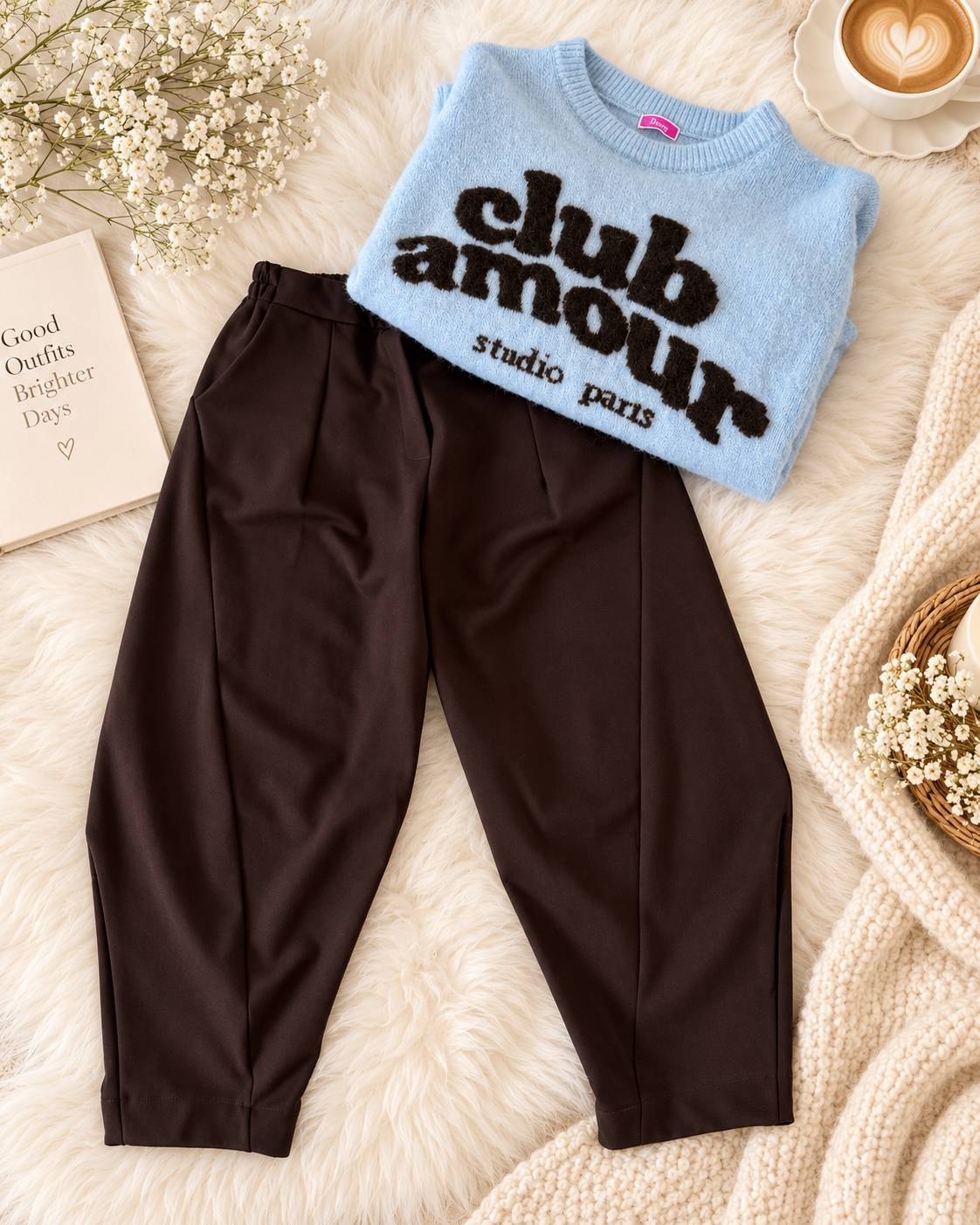Kuscheliger Pullover Club Amour - hellblau-mokka