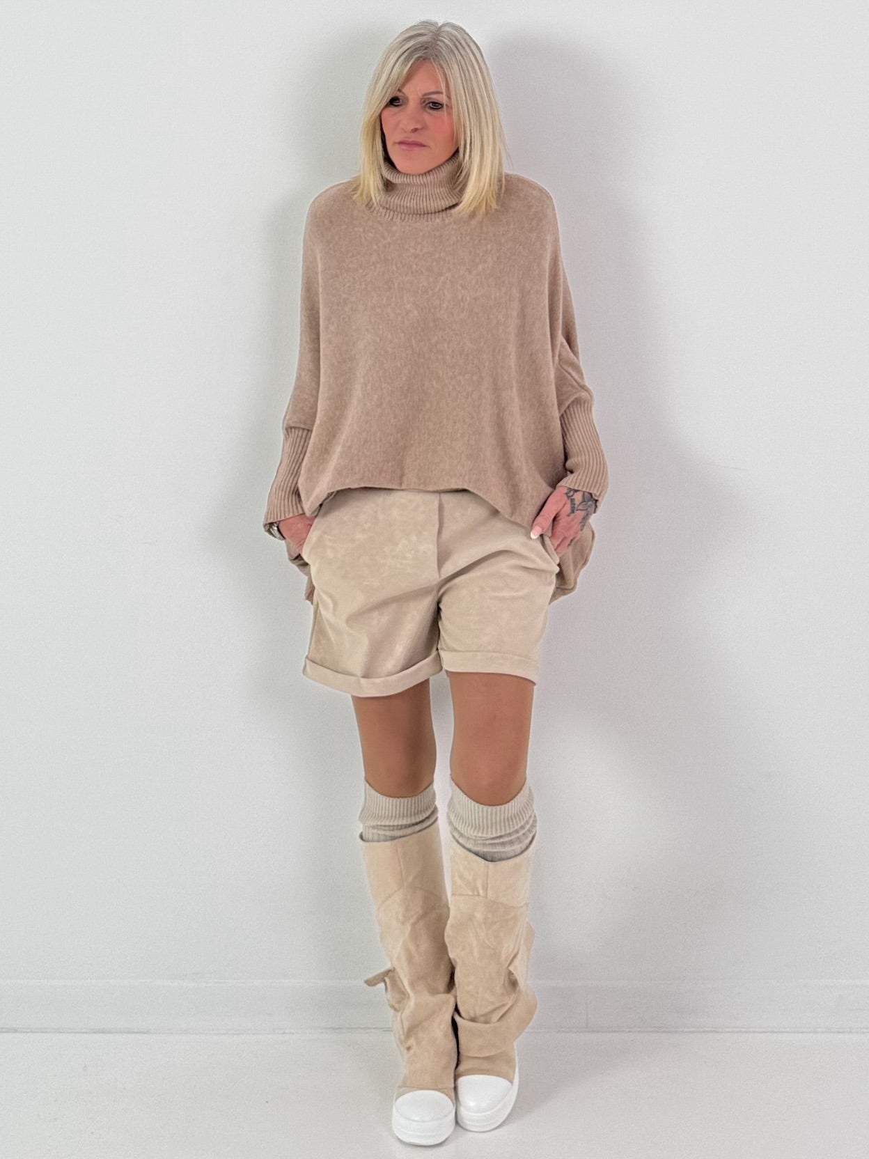 Oversized trui model “Relaxed Chic” - beige