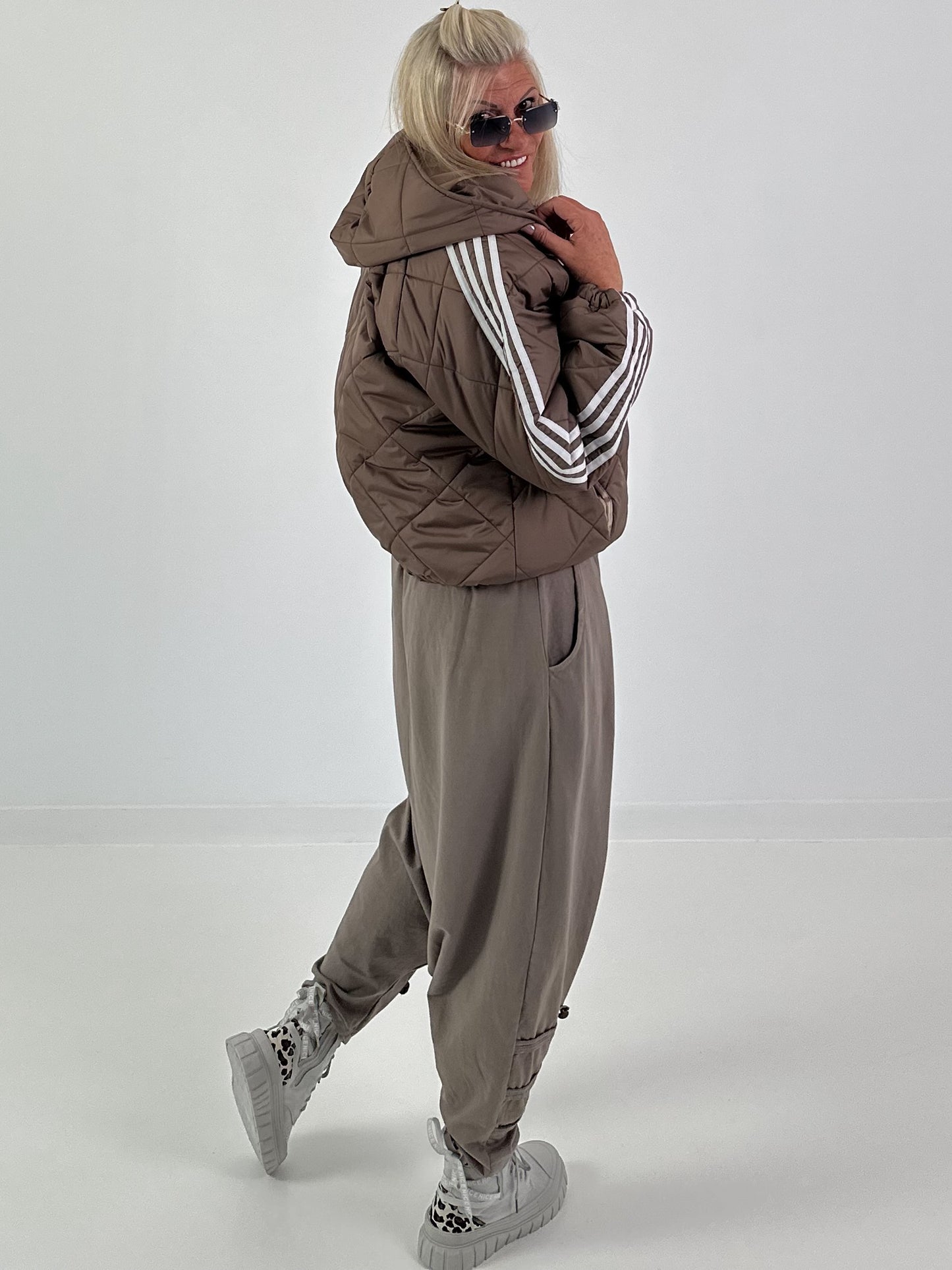 Haremhose mit Knopfdetails - taupe