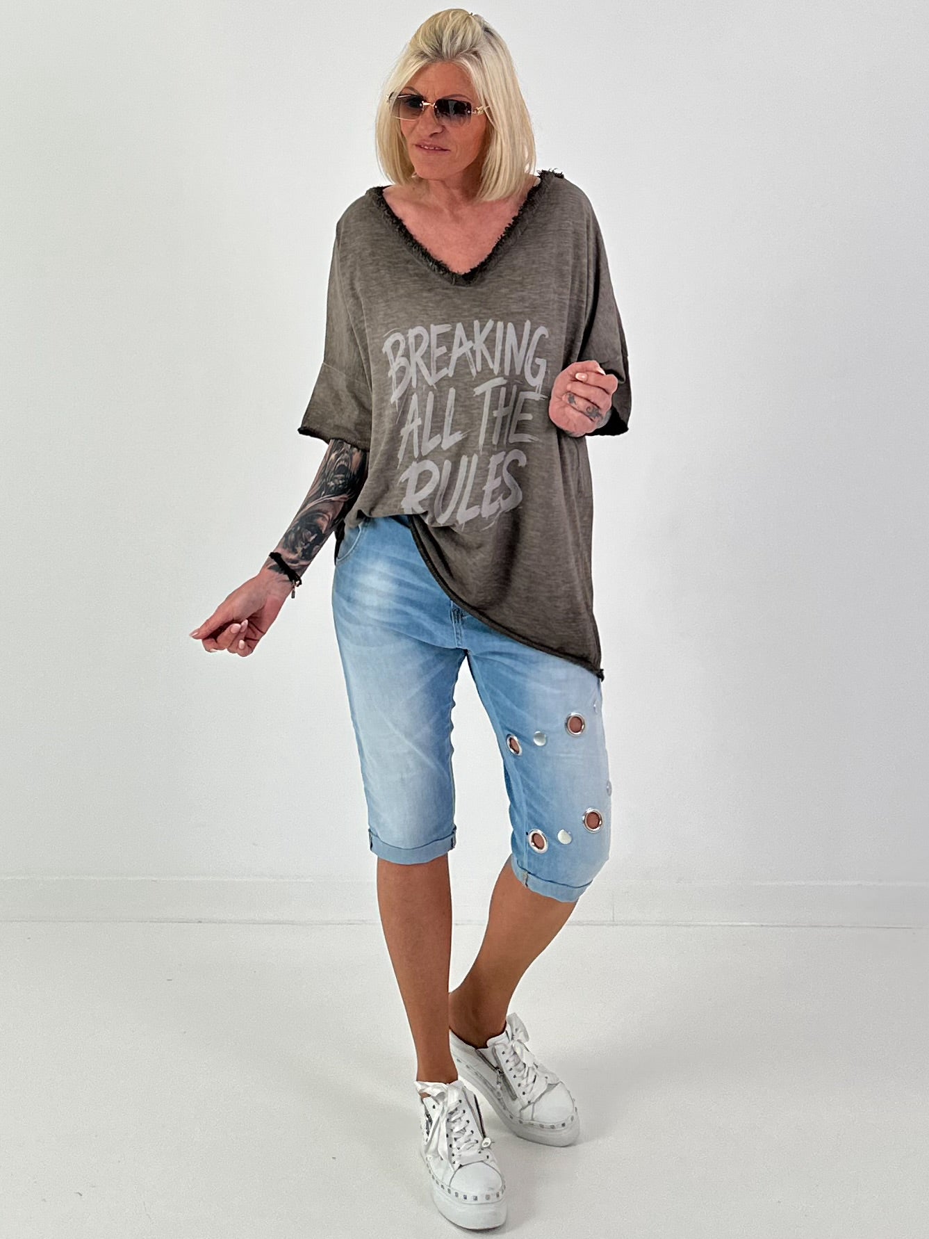 Oversized Shirt Breaking Rules - schoko