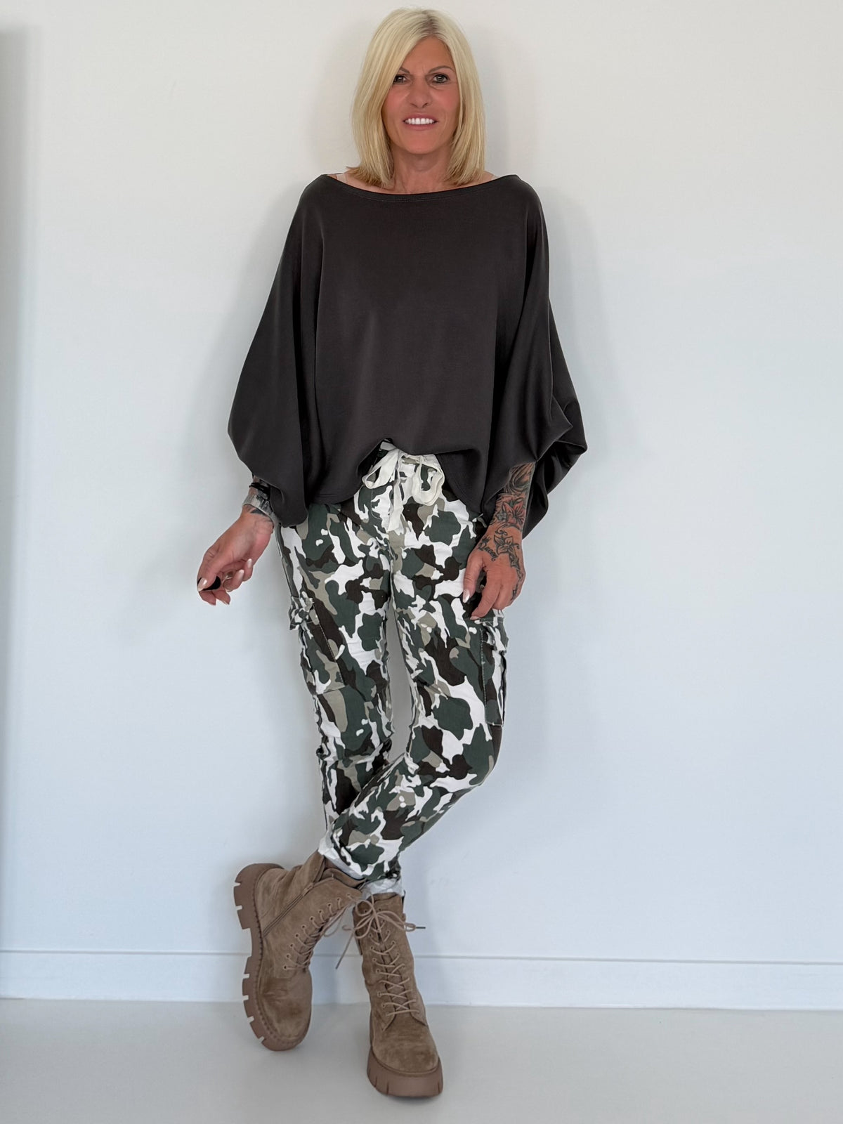 Cargo trousers with camouflage print - white-olive-multicoloured